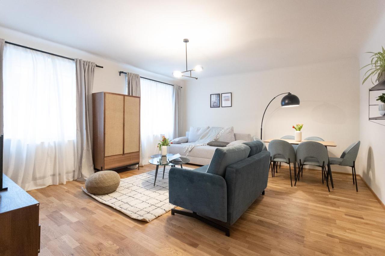 Chic 1-Bed Apt By Canal Walk To Historic Centre Wina Bagian luar foto
